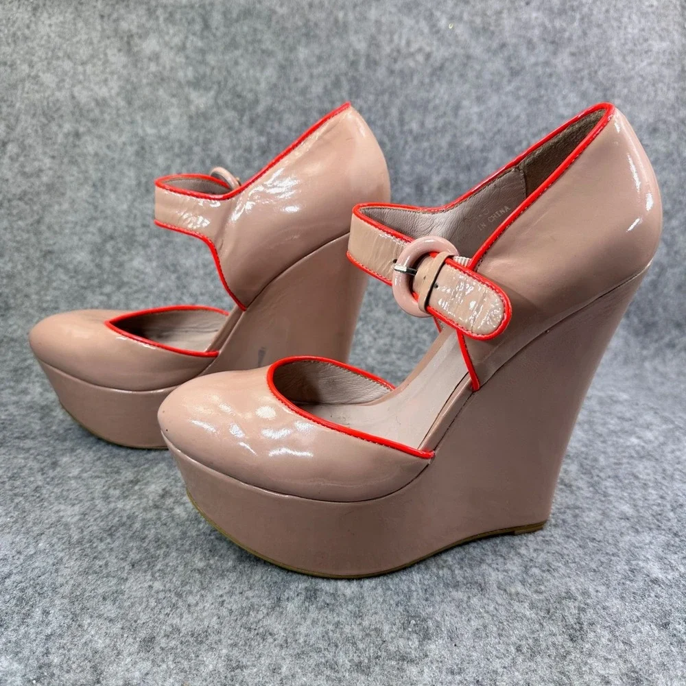 Cynthia Rowley Nude Patent Leather Neon Orange Piping Wedge Mary Jane Pumps 38.5